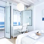 Beachfront Luxury Santa Barbara Villa *