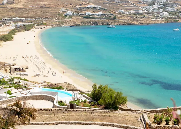 Beachfront Luxury Santa Barbara * Άνω Μερά